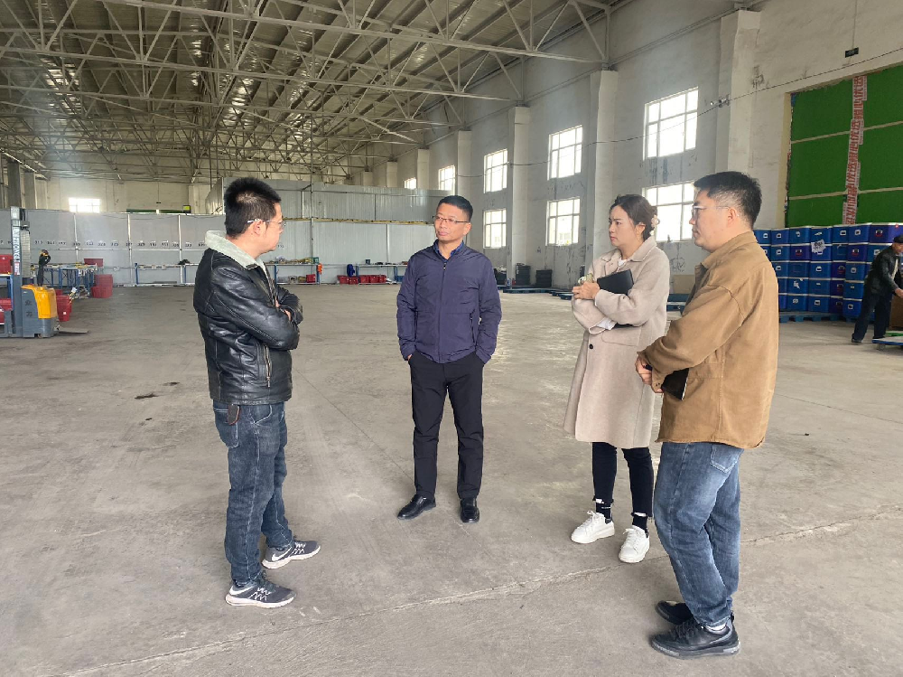 錦安公司前往多多買(mǎi)菜倉(cāng)儲(chǔ)分揀基地參觀(guān)學(xué)習(xí)
